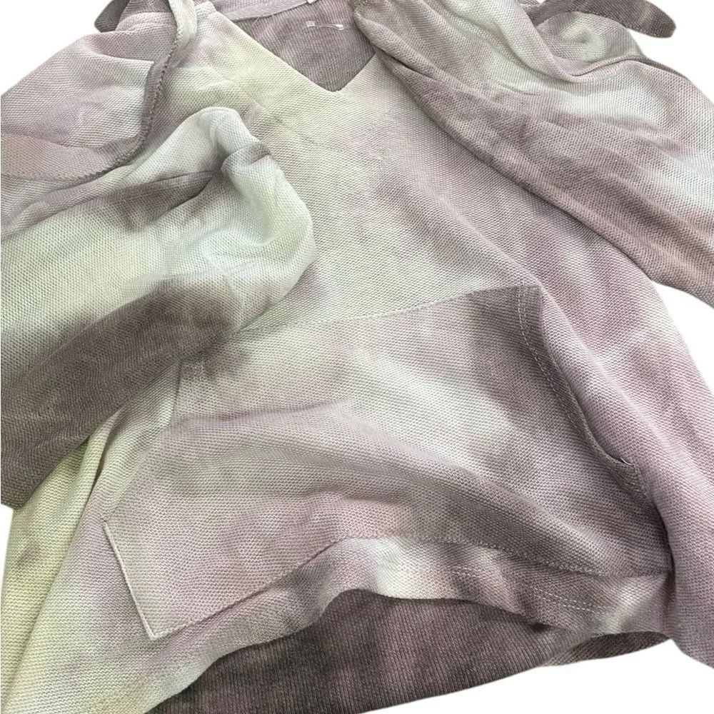 Wallflower Tie-Dye cropped Hoodieโjuniors size large new without tags see pics